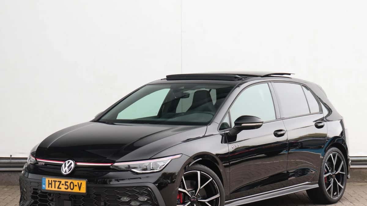 Volkswagen Golf (2025) — foto 1