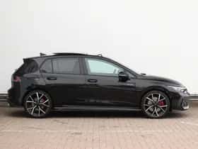 Volkswagen Golf (2025) thumbnail 2