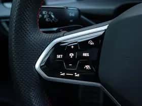 Volkswagen Golf (2024) thumbnail 12