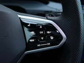 Volkswagen Golf (2024) thumbnail 14