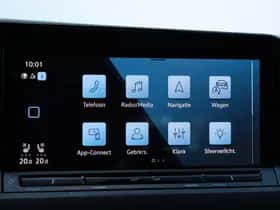 Volkswagen Golf (2024) thumbnail 16