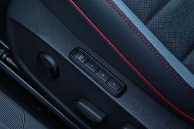 Volkswagen Golf (2024) thumbnail 8