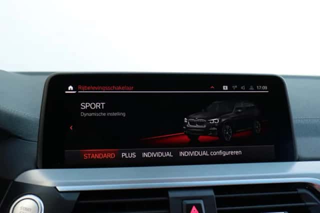 BMW X3 (2020) thumbnail 24