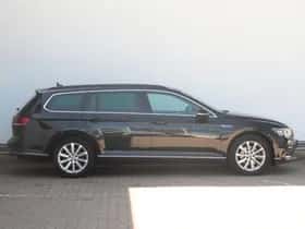 Volkswagen Passat (2020) thumbnail 2