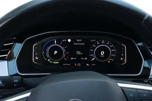 Volkswagen Passat (2020) thumbnail 17