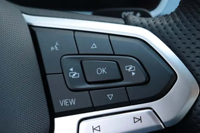 Volkswagen Passat (2020) thumbnail 18