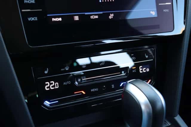 Volkswagen Passat (2020) thumbnail 21