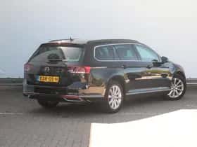 Volkswagen Passat (2020) thumbnail 5