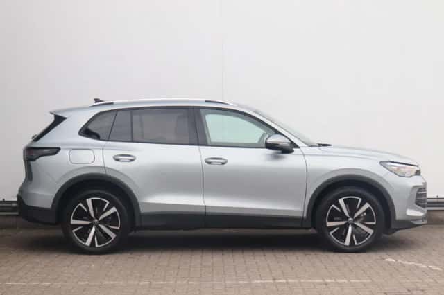 Volkswagen Tiguan (2025) thumbnail 3