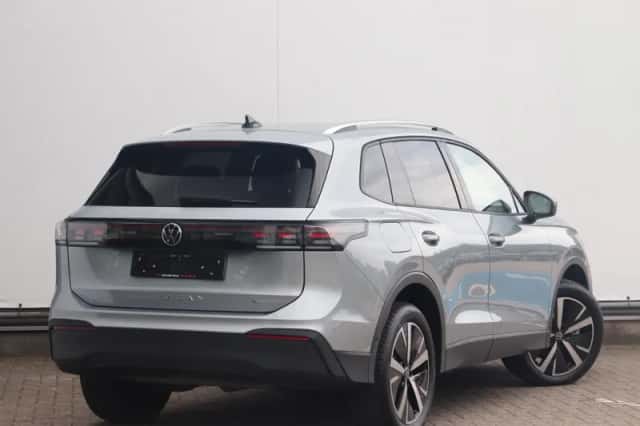 Volkswagen Tiguan (2025) thumbnail 4