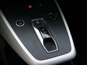 Audi Q4 e-tron (2022) thumbnail 8