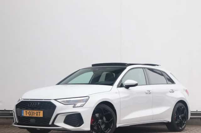 Audi A3 (2023) thumbnail 1