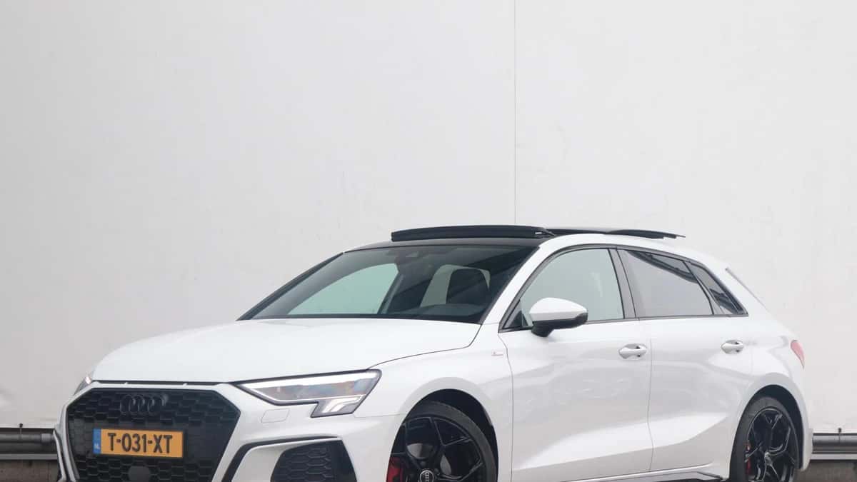 Audi A3 (2023) — foto 1