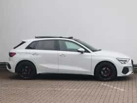 Audi A3 (2023) thumbnail 2