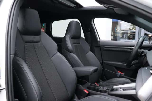 Audi A3 (2023) thumbnail 8
