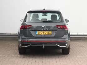 Volkswagen Tiguan (2021) thumbnail 6