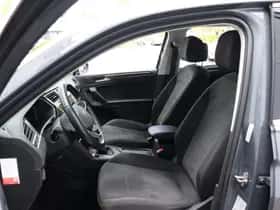 Volkswagen Tiguan (2021) thumbnail 10