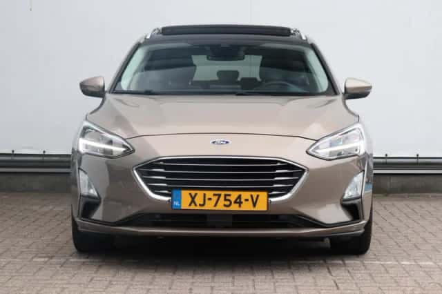 Ford Focus (2019) thumbnail 3