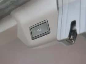 Volkswagen Multivan (2023) thumbnail 12