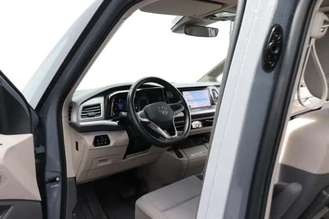 Volkswagen Multivan (2023) thumbnail 13