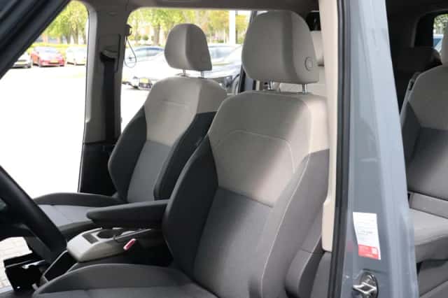 Volkswagen Multivan (2023) thumbnail 14