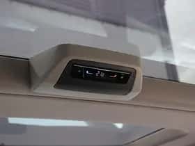 Volkswagen Multivan (2023) thumbnail 17