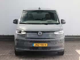 Volkswagen Multivan (2023) thumbnail 3