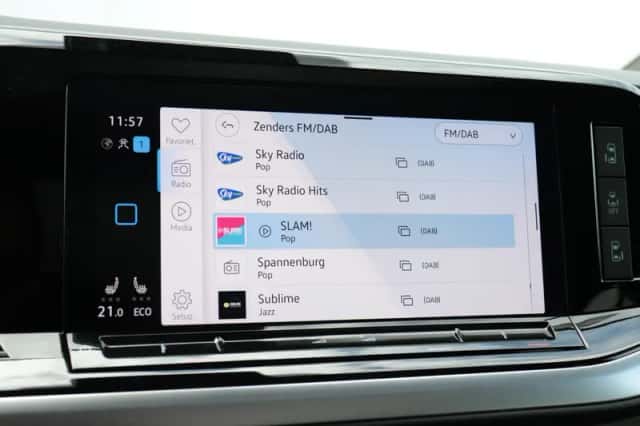 Volkswagen Multivan (2023) thumbnail 23