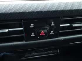 Volkswagen Golf (2024) thumbnail 12