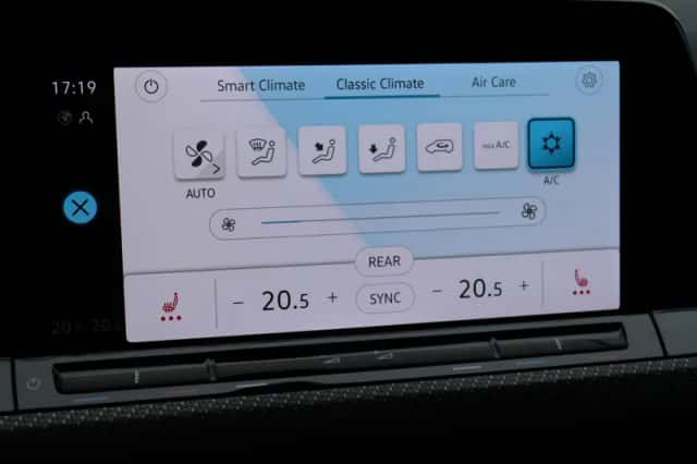 Volkswagen Golf (2024) thumbnail 13