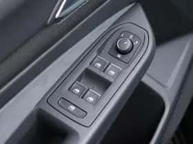 Volkswagen Golf (2024) thumbnail 22