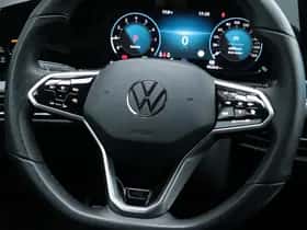Volkswagen Golf (2024) thumbnail 24