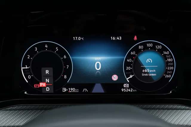 Volkswagen Golf (2024) thumbnail 26