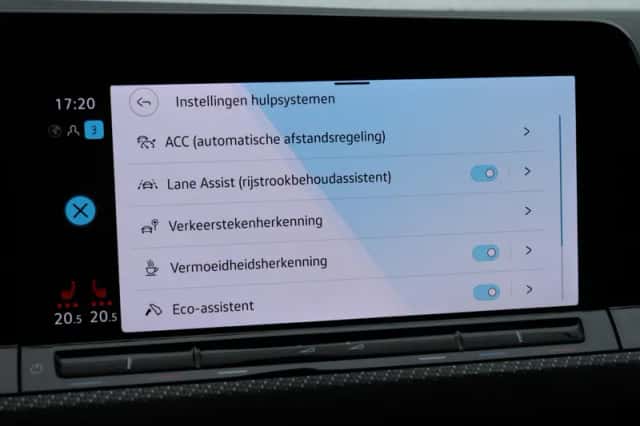 Volkswagen Golf (2024) thumbnail 32