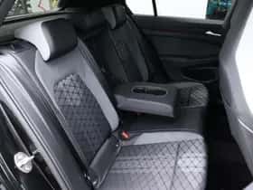Volkswagen Golf (2024) thumbnail 9