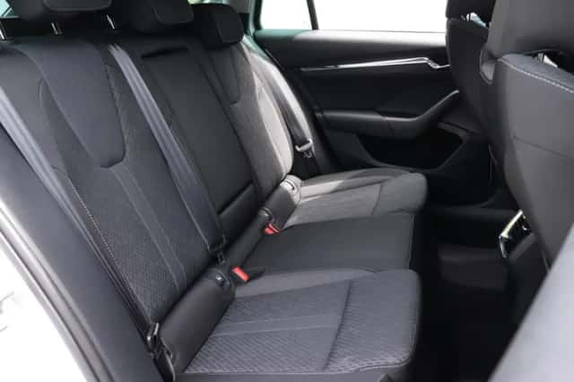 Škoda Octavia (2022) thumbnail 9