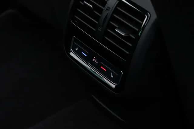Volkswagen Passat (2021) thumbnail 15