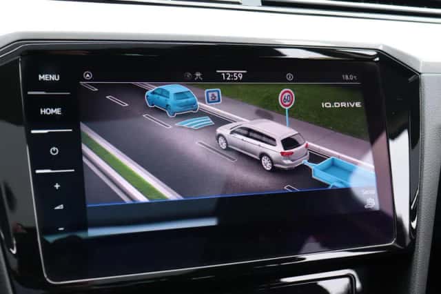 Volkswagen Passat (2021) thumbnail 25
