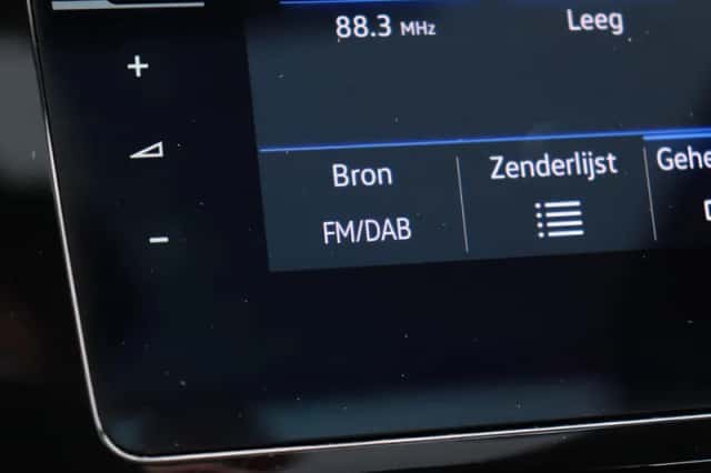 Volkswagen Passat (2021) thumbnail 26