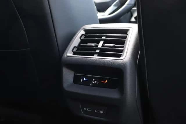 Volkswagen Tiguan (2025) thumbnail 18