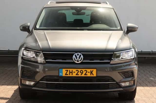 Volkswagen Tiguan (2019) thumbnail 2