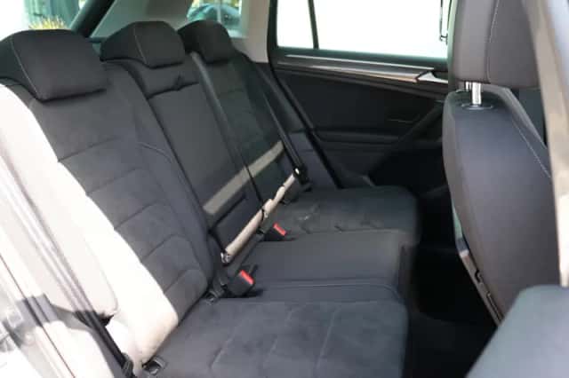 Volkswagen Tiguan (2019) thumbnail 11