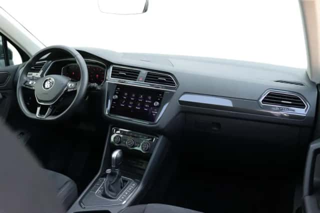 Volkswagen Tiguan (2019) thumbnail 21