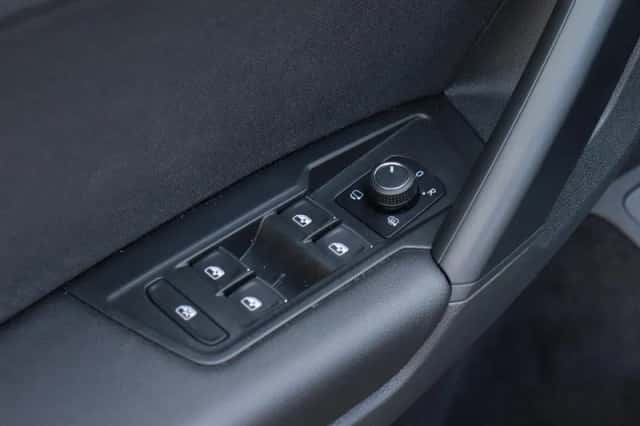 Volkswagen Tiguan (2019) thumbnail 26