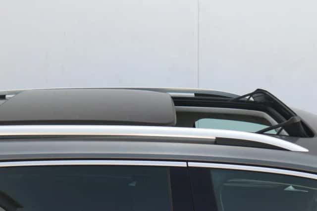 Volkswagen Tiguan (2019) thumbnail 5