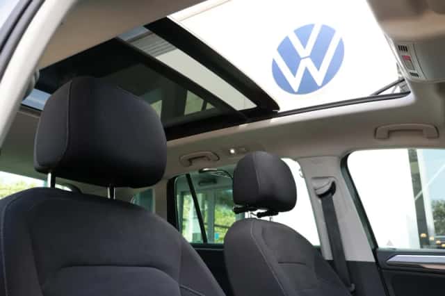 Volkswagen Tiguan (2019) thumbnail 10