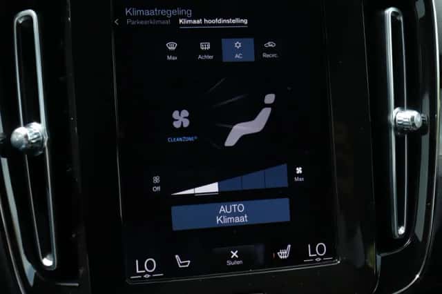 Volvo XC40 (2021) thumbnail 12