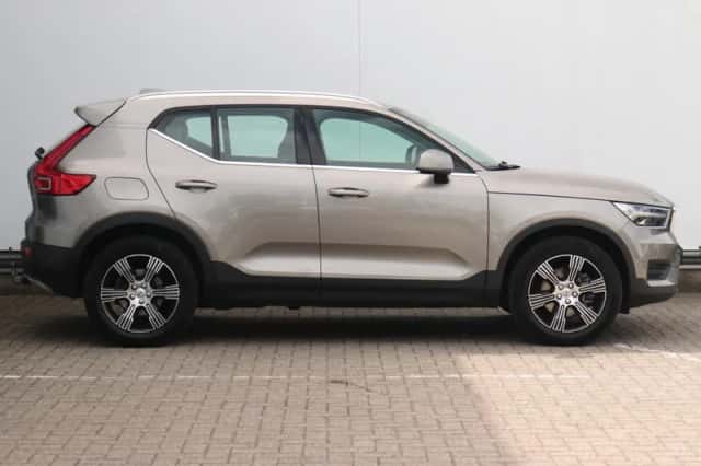 Volvo XC40 (2021) thumbnail 4