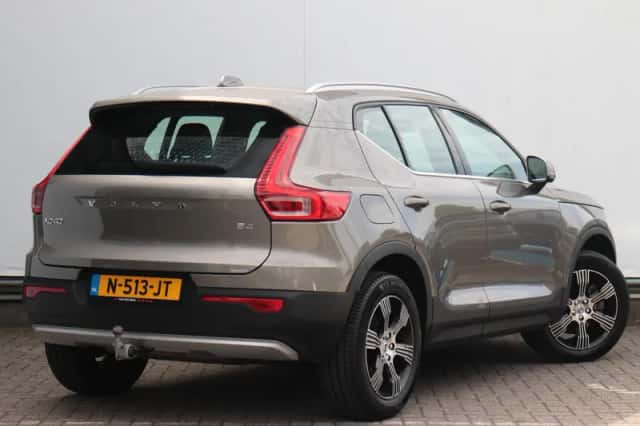 Volvo XC40 (2021) thumbnail 5