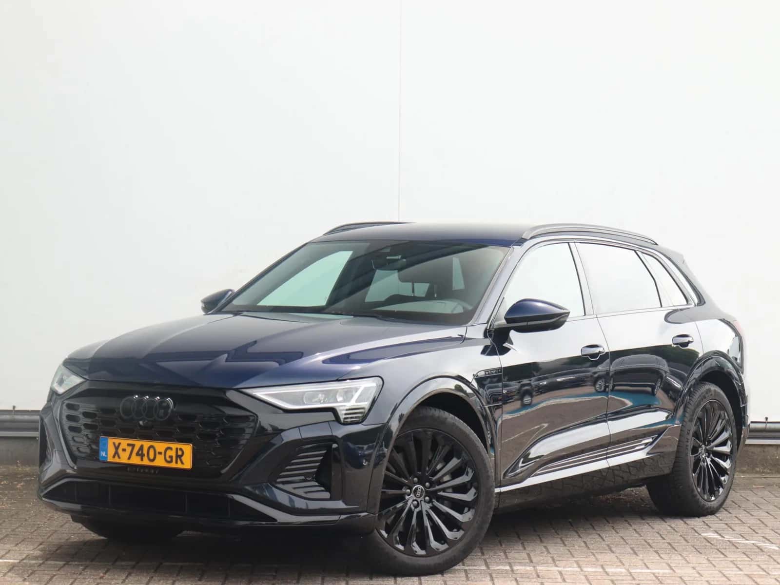 Audi Q8 e-tron (2023) — foto 1
